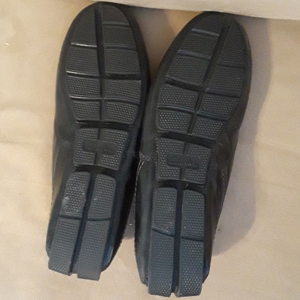 Shoes - Picture 2 of 3